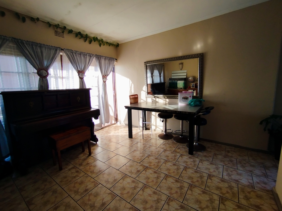 To Let 3 Bedroom Property for Rent in Vredenburg Western Cape